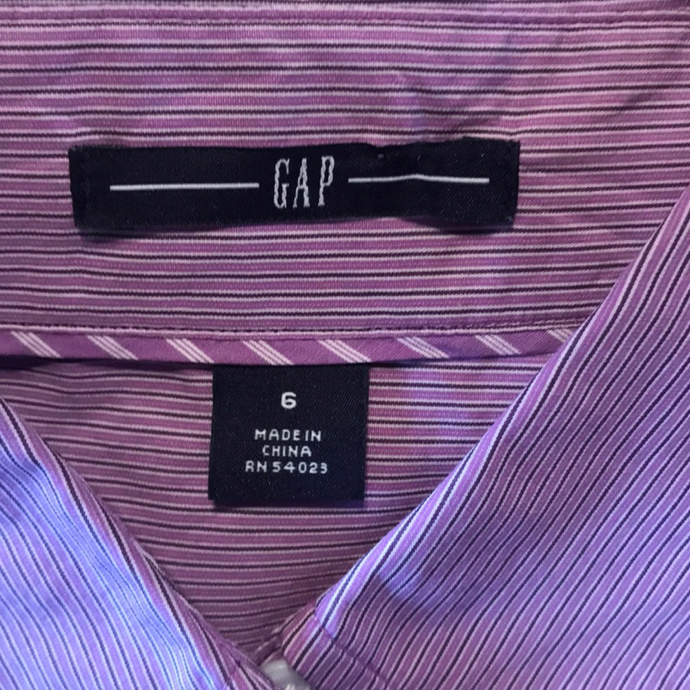 GAP button up shirt - Picture 2 of 4